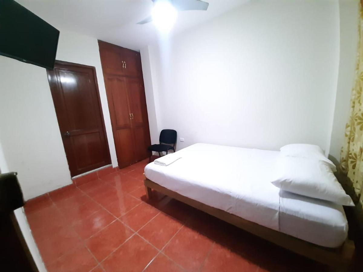 Guest House Tumbes Exteriör bild