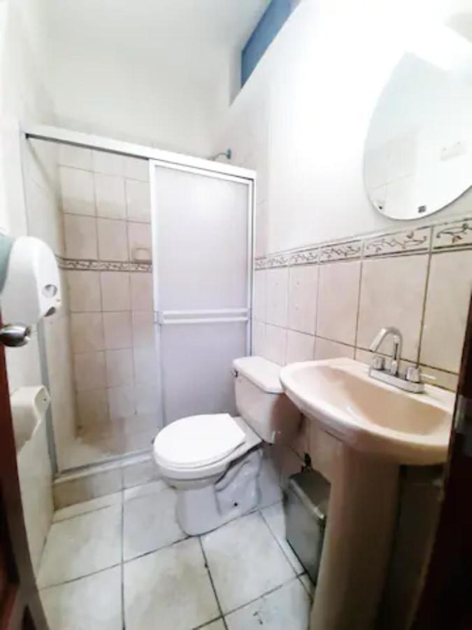 Guest House Tumbes Exteriör bild
