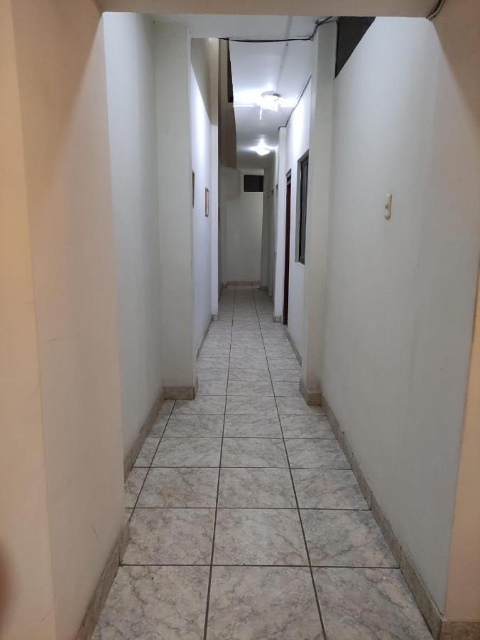 Guest House Tumbes Exteriör bild